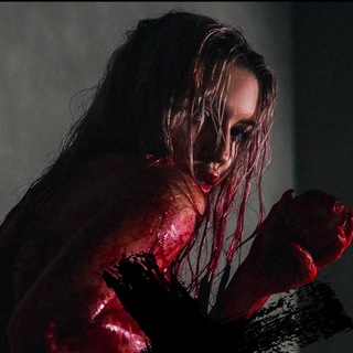 Дама в туфельках