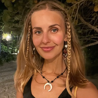 ANNA AURA