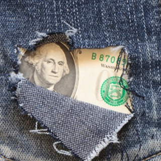 ДЫРКА В КАРМАНЕ