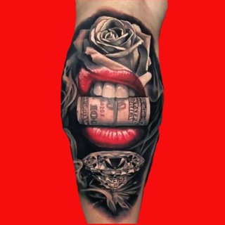 Фанат татуировок