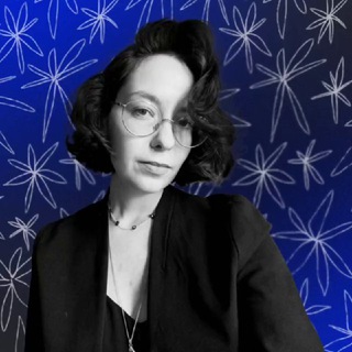 Кофе и правки | Иллюстратор Софья Игинова